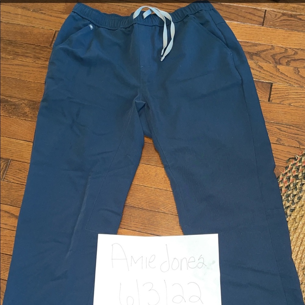 Mens Jogger Figs Scrub size Large